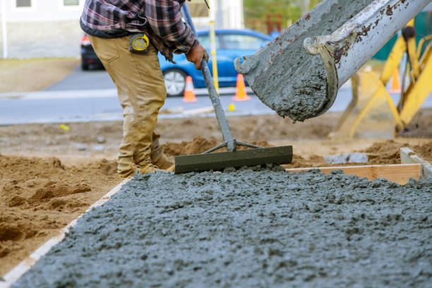 Best Concrete Driveway Installation  in Elm City, NC